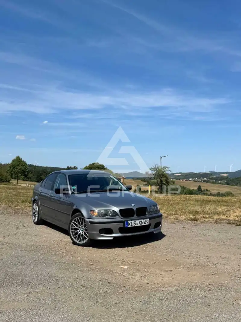 2003 BMW 320
