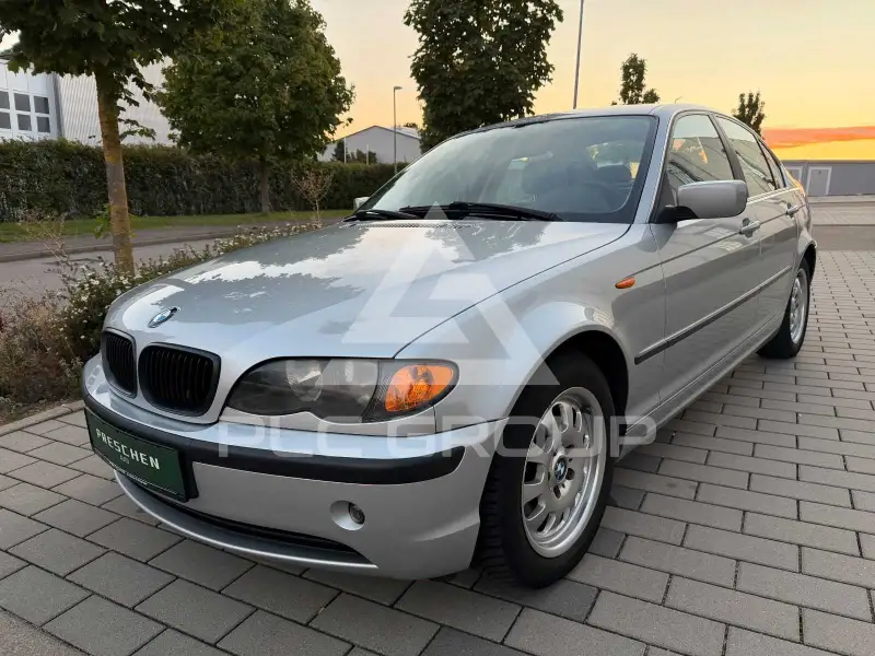2003 BMW 320