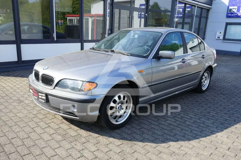 2003 BMW 320