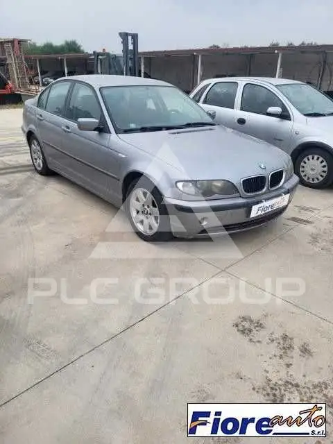 2003 BMW 320