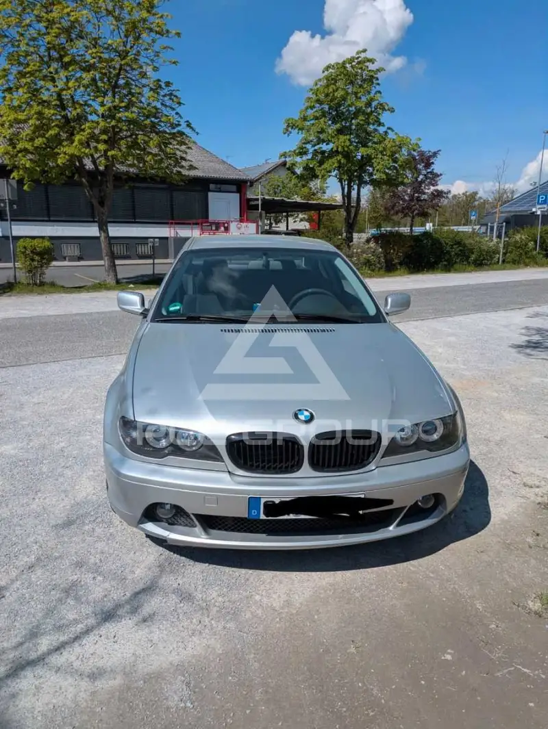 2003 BMW 320