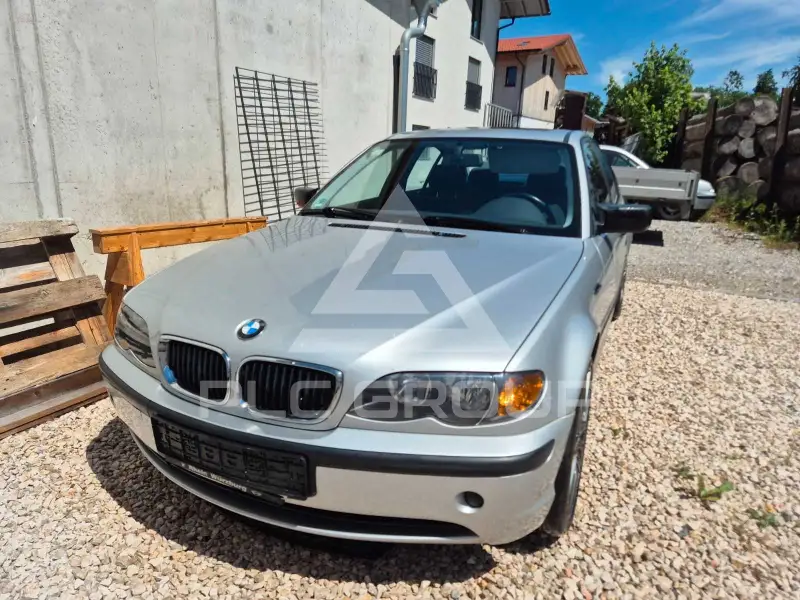 2003 BMW 320
