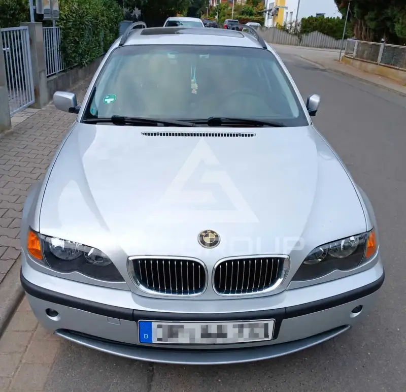 2003 BMW 320