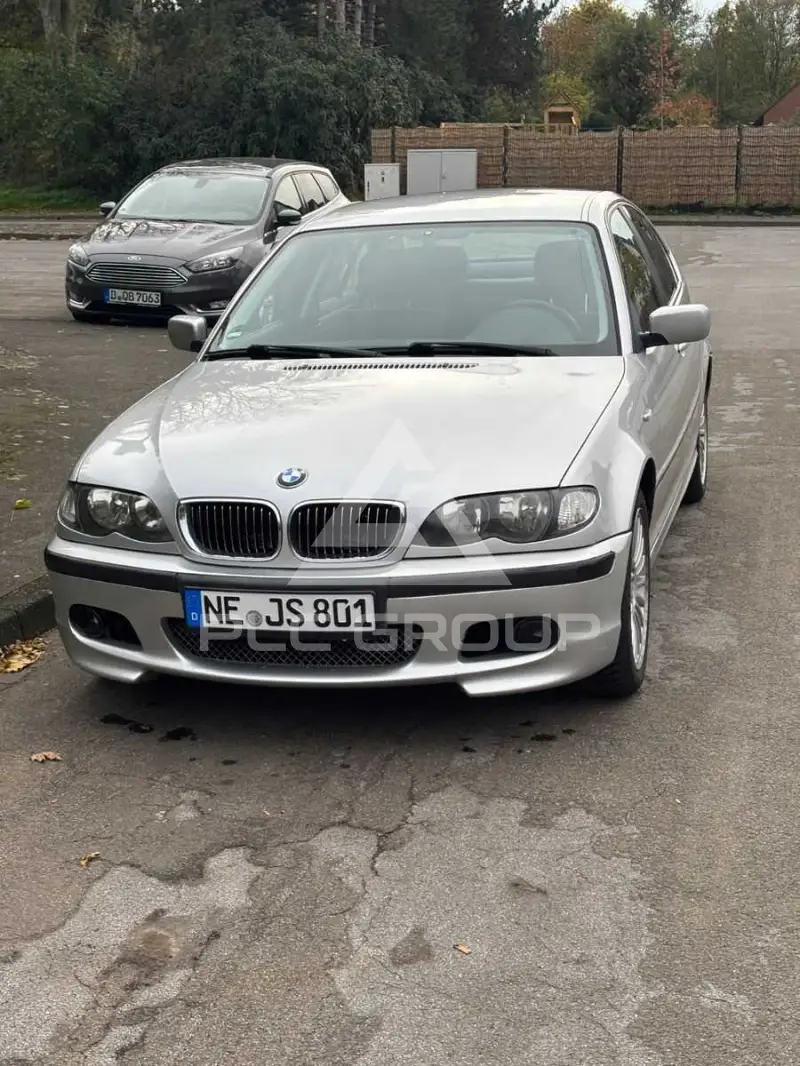2003 BMW 320