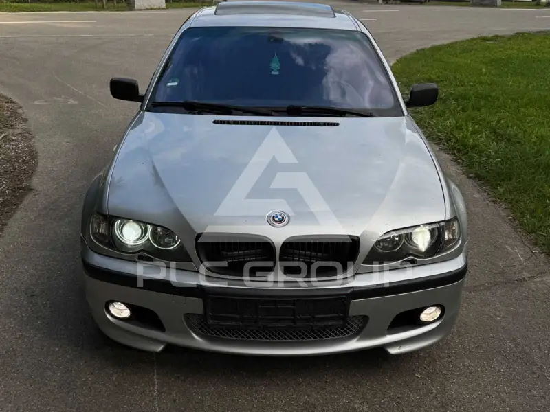 2003 BMW 320
