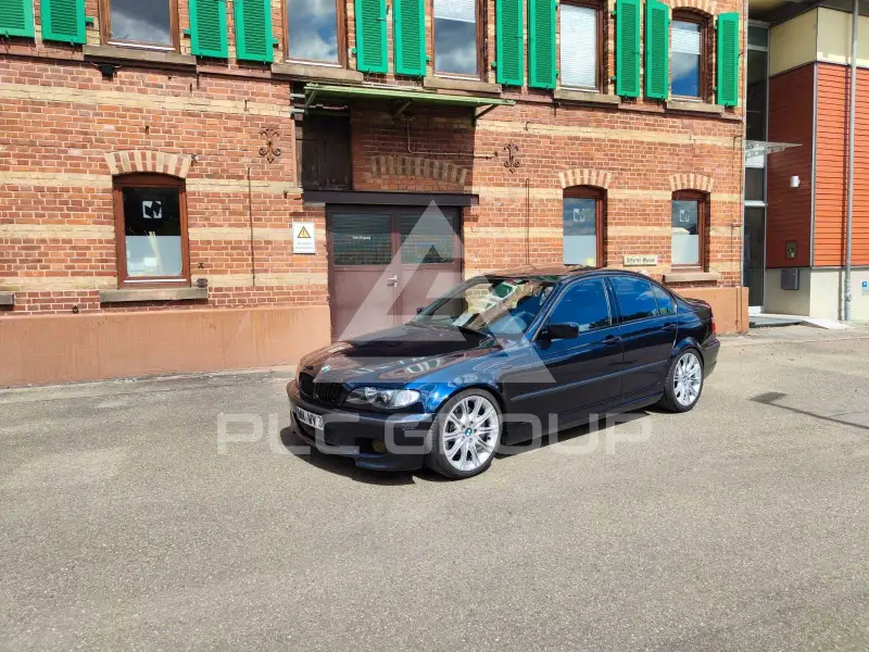 2003 BMW 330