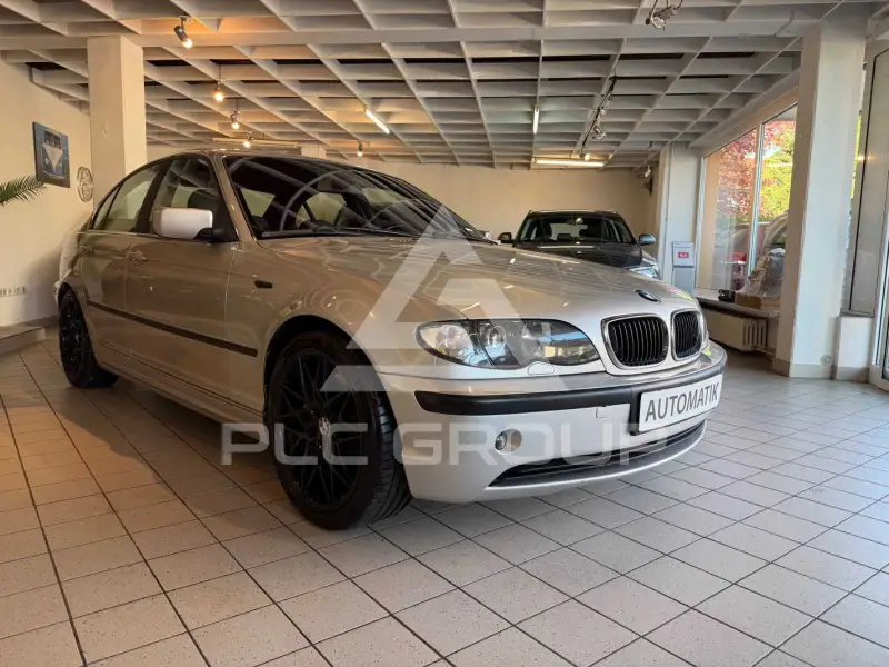 2003 BMW 330