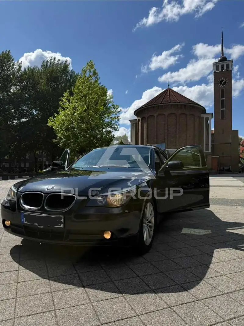 2003 BMW 520