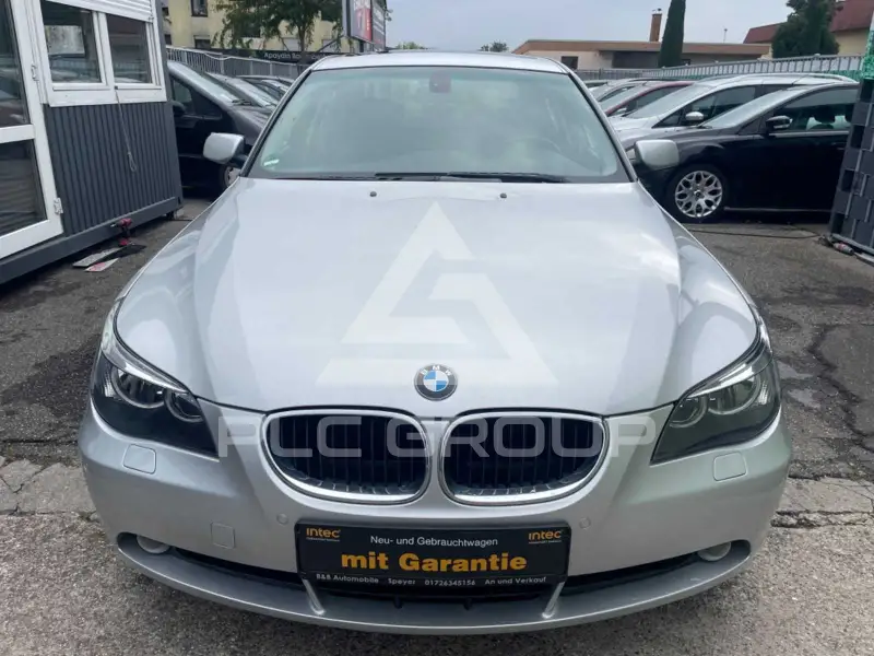2003 BMW 520