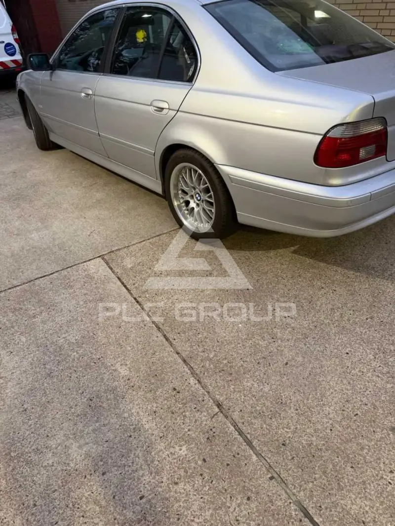 2003 BMW 520