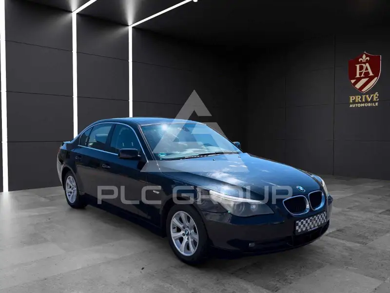 2003 BMW 520