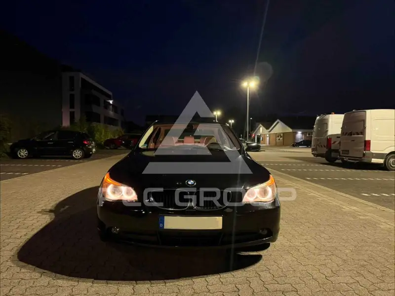 2003 BMW 520