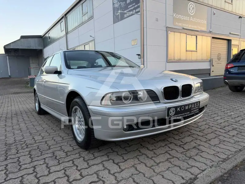 2003 BMW 520