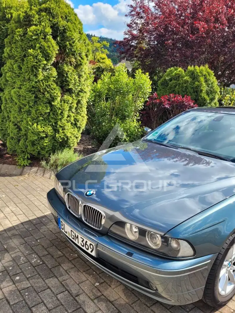 2003 BMW 520