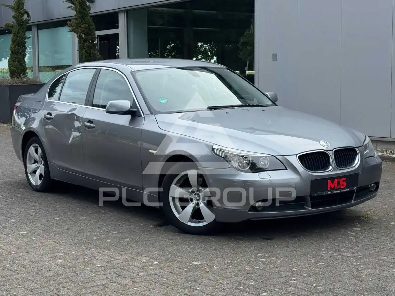2003 BMW 520