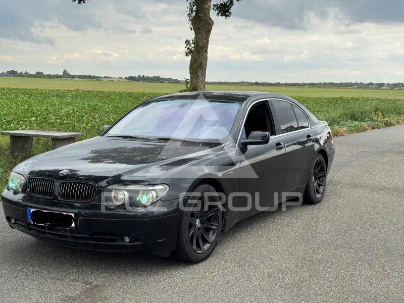 2003 BMW 735