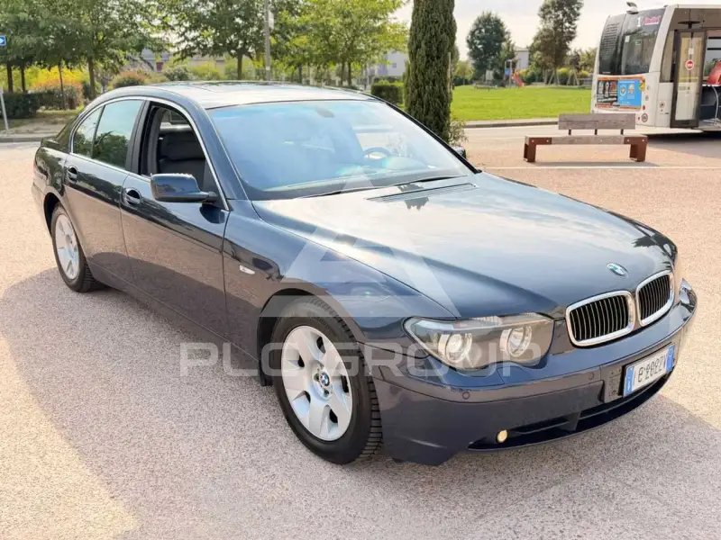2003 BMW 735