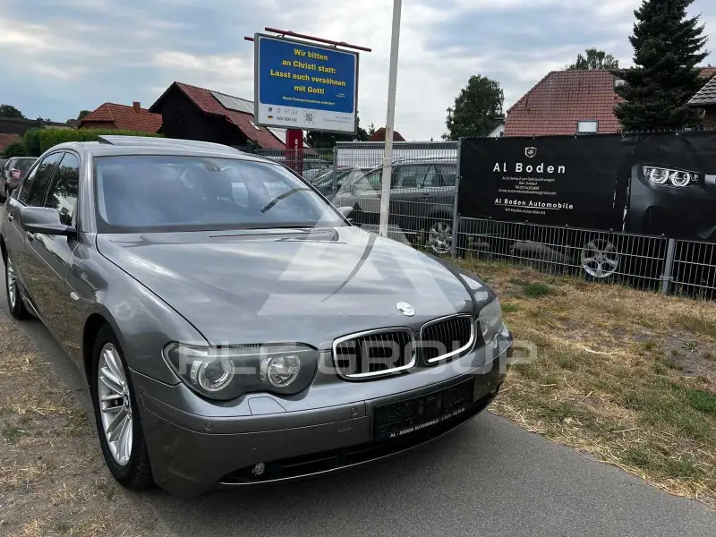 2003 BMW 730