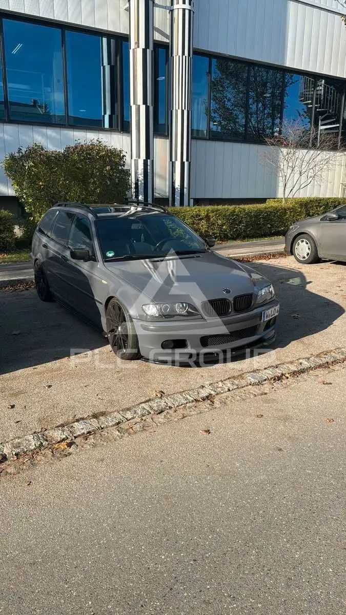 2003 BMW 318