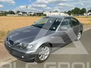 2003 BMW 318
