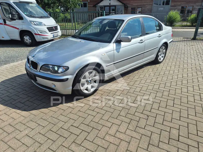 2003 BMW 318