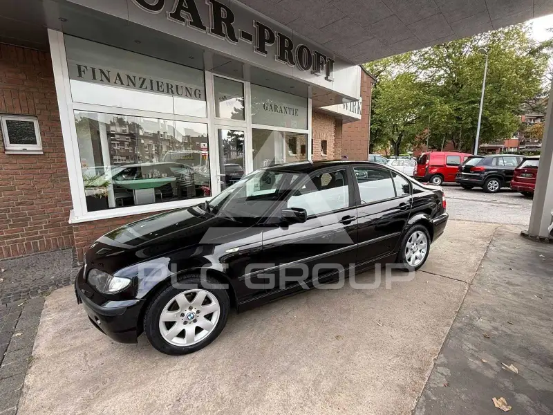 2003 BMW 318