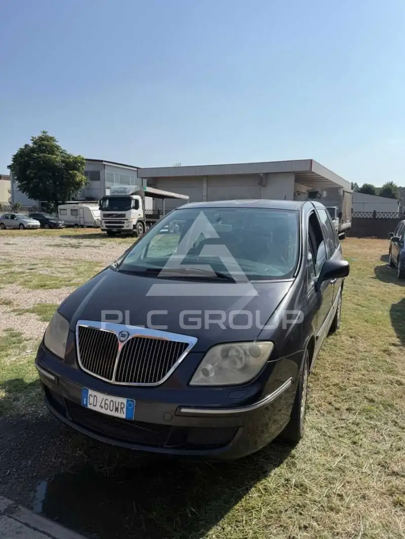 2003 Lancia Phedra