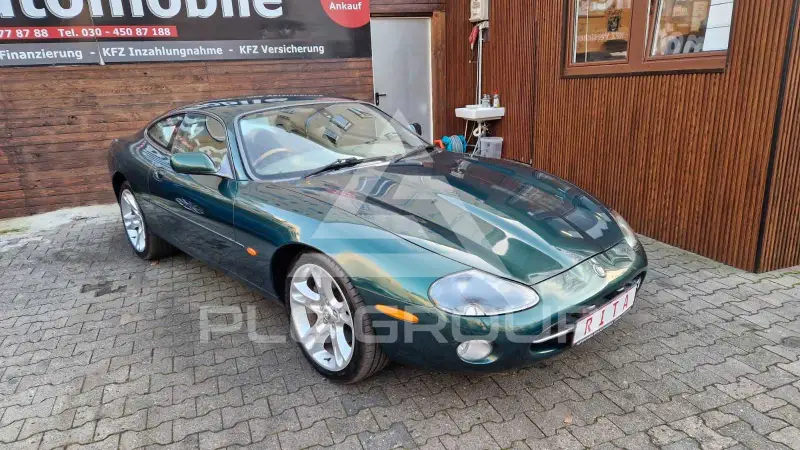2003 Jaguar XK8