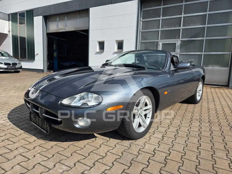 2003 Jaguar XK8