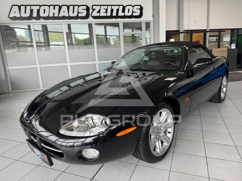 2003 Jaguar XK8