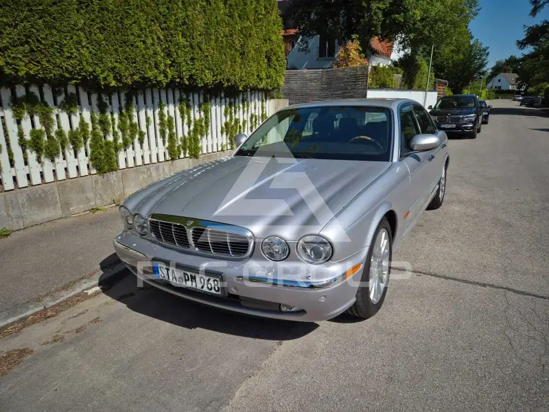 2003 Jaguar XJ