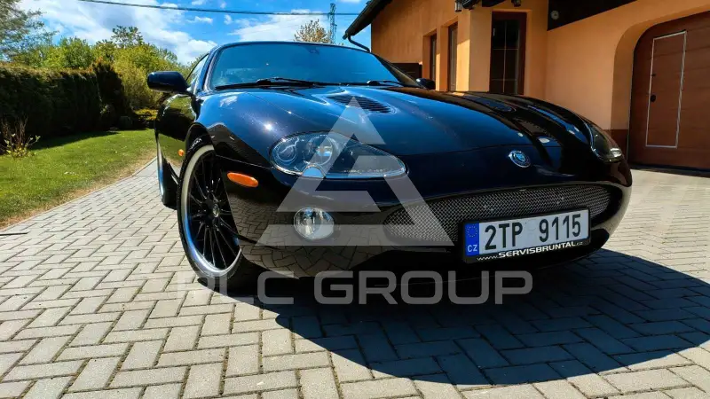 2003 Jaguar XKR