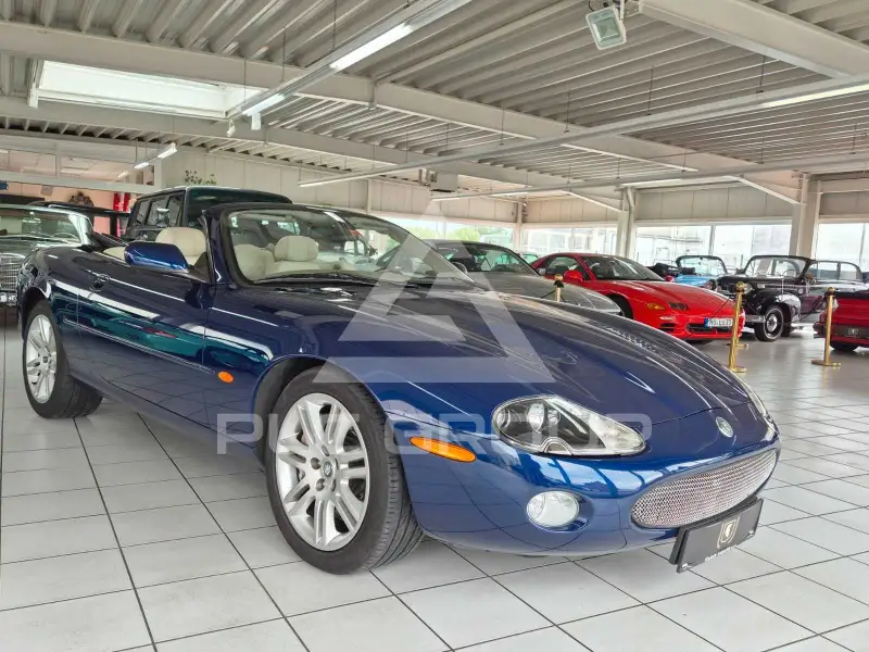2003 Jaguar XKR