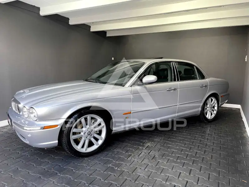 2003 Jaguar XJ