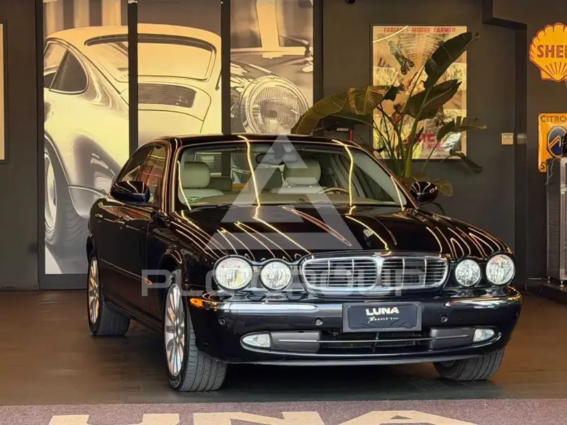 2003 Jaguar XJ