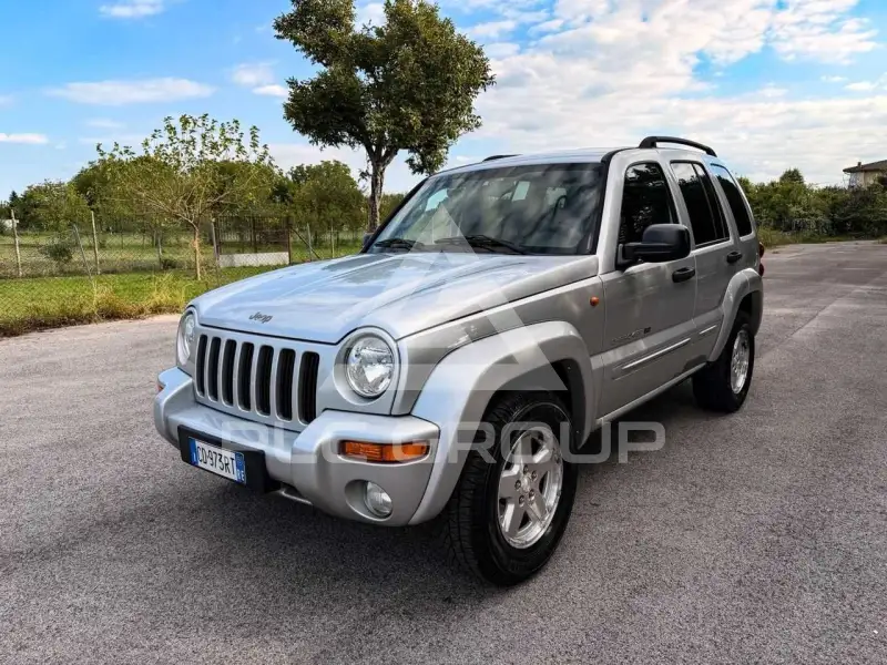 2003 Jeep CHEROKEE