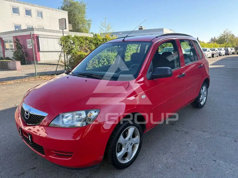 2003 Mazda 2