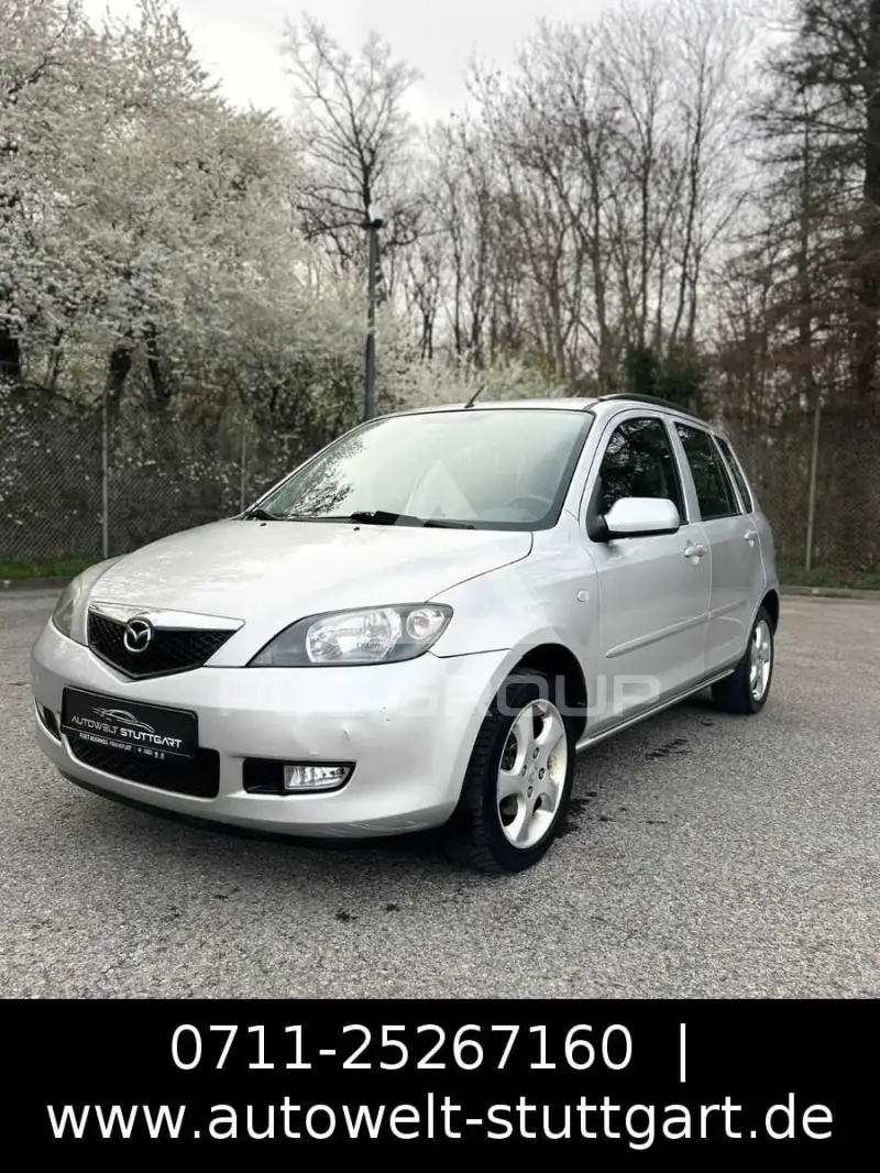 2003 Mazda 2