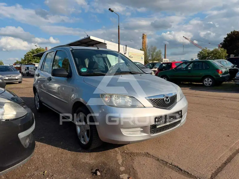 2003 Mazda 2