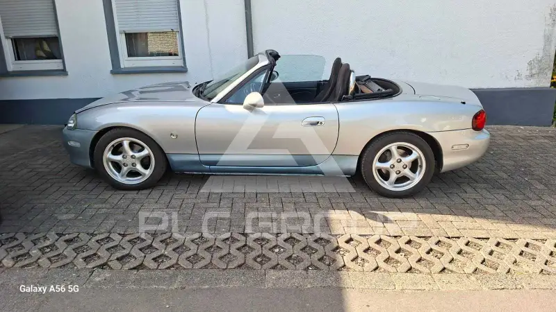 2003 Mazda MX-5