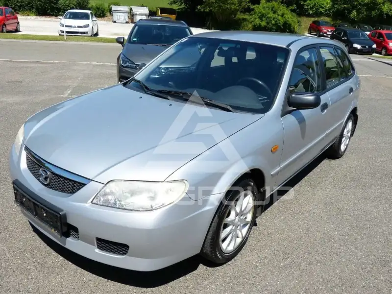 2003 Mazda 323