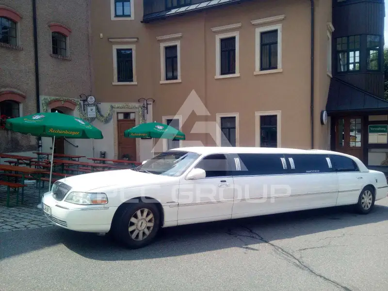 2003 Lincoln Town