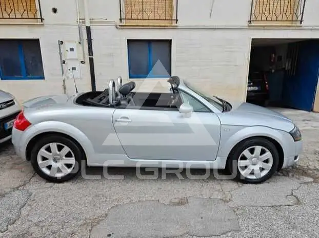 2003 Audi TT