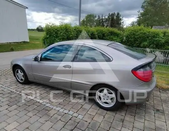 2003 Mercedes Benz 220