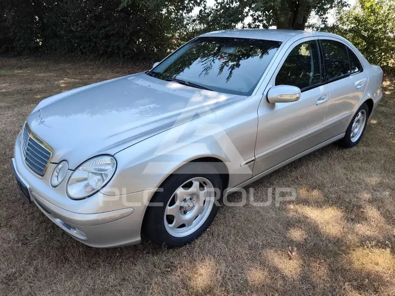 2003 Mercedes Benz E 200