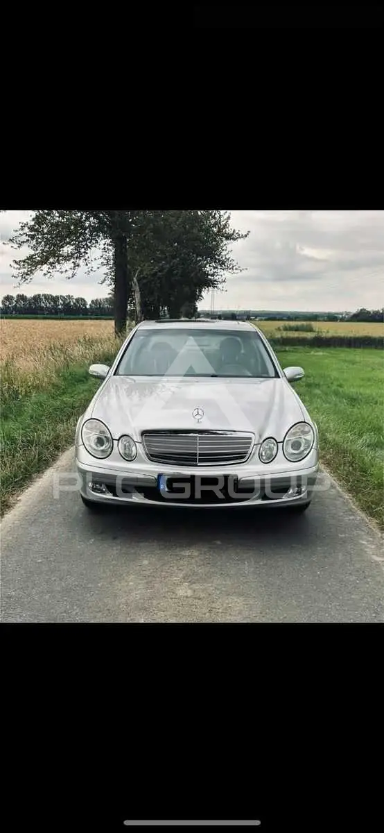 2003 Mercedes Benz E 200