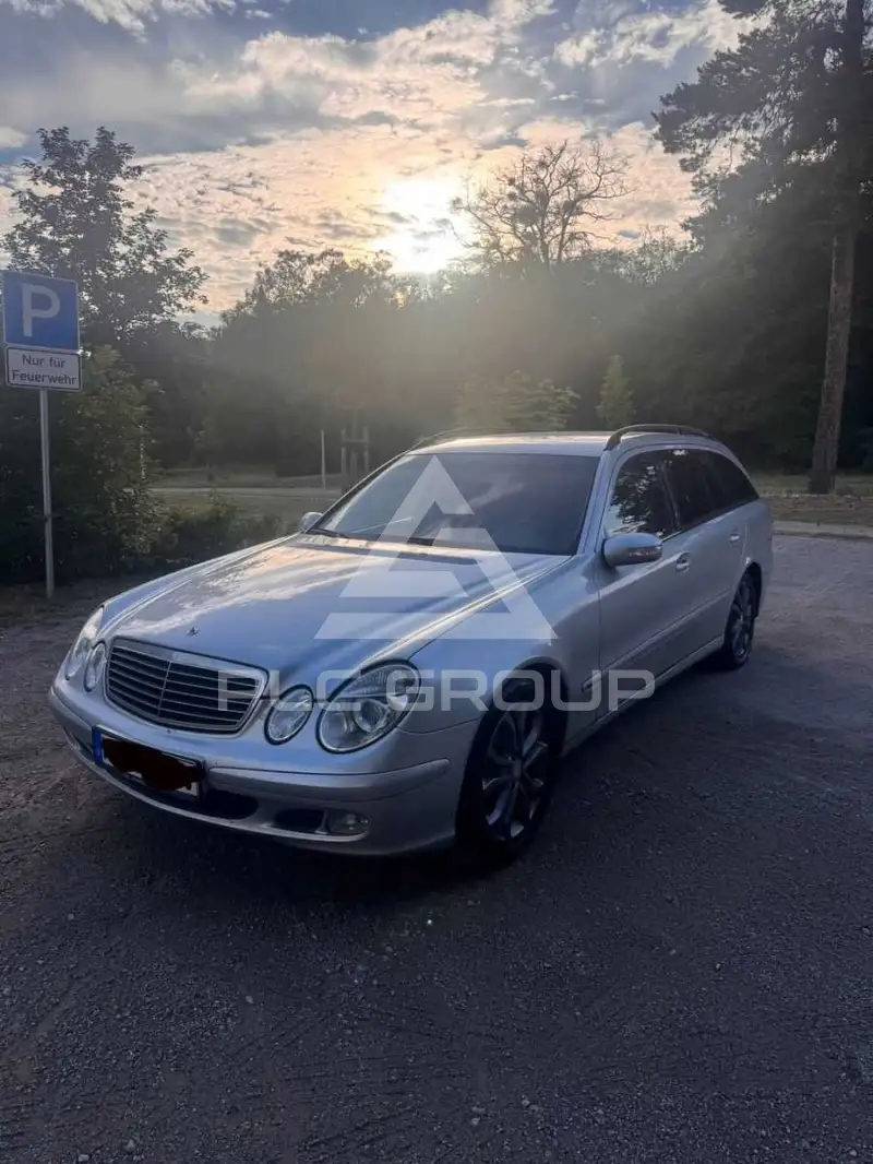 2003 Mercedes Benz E 200
