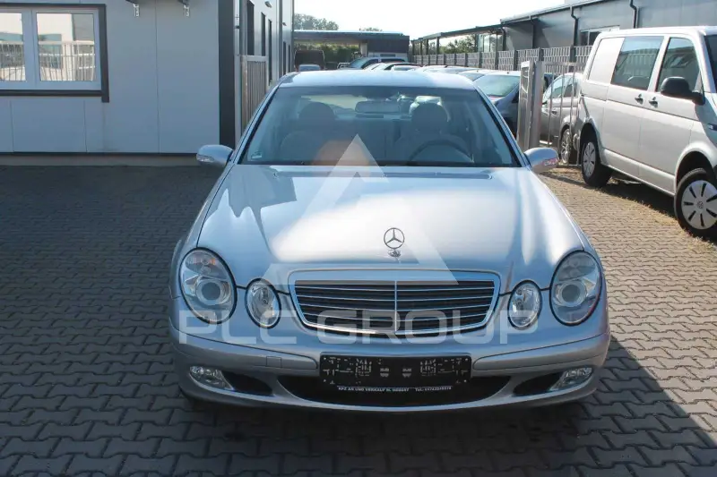 2003 Mercedes Benz E 200