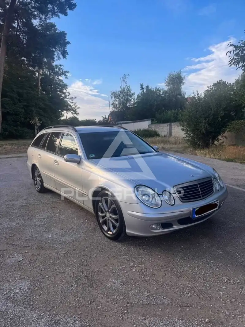 2003 Mercedes Benz E 200