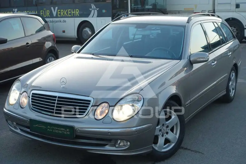 2003 Mercedes Benz E 200